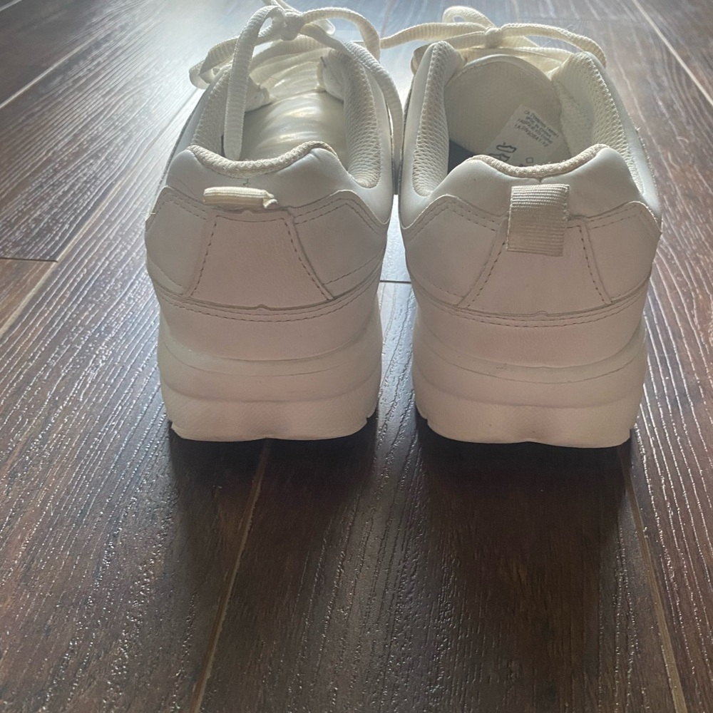 Ardene White Faux Leather Laced Sneakers Size 8 - Picture 4 of 12